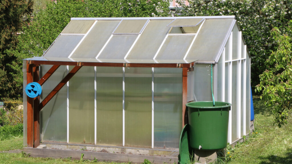 Frühbeete und Gewächshäuser – Effizient gärtnern in der kalten Jahreszeit