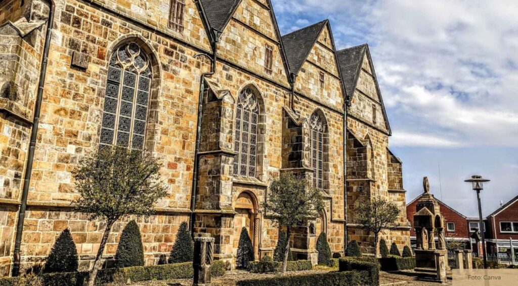 St. Andreas Kirche: Emsbürens historisches Wahrzeichen – Ein Blick in 800 Jahre Geschichte