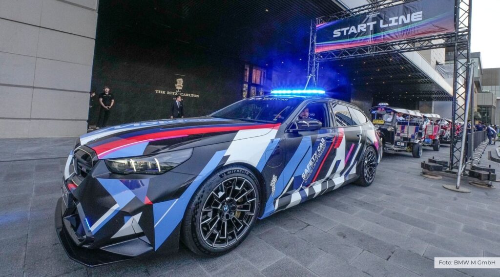 BMW M5 Touring als neues MotoGP™ Safety Car in Bangkok vorgestellt