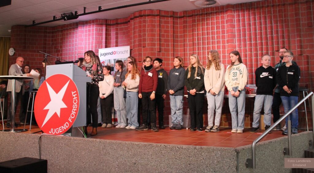 Von Muschelkrebs bis Erste-Hilfe-Roboter: Junge Forschertalente aus dem Emsland beeindrucken beim Regionalwettbewerb