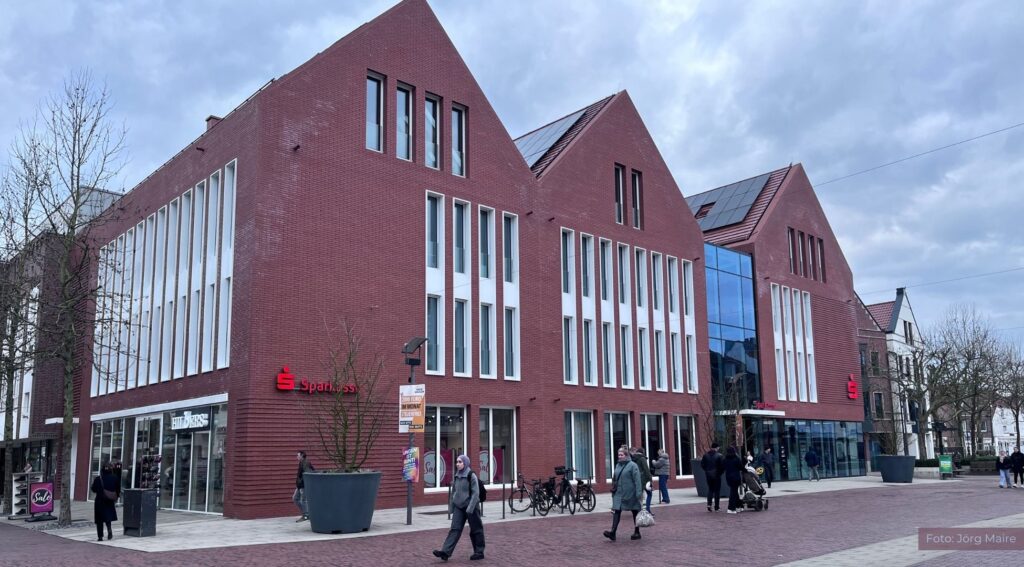 Sparkasse Emsland investiert in die Zukunft: Neubau am Markt in Lingen eröffnet