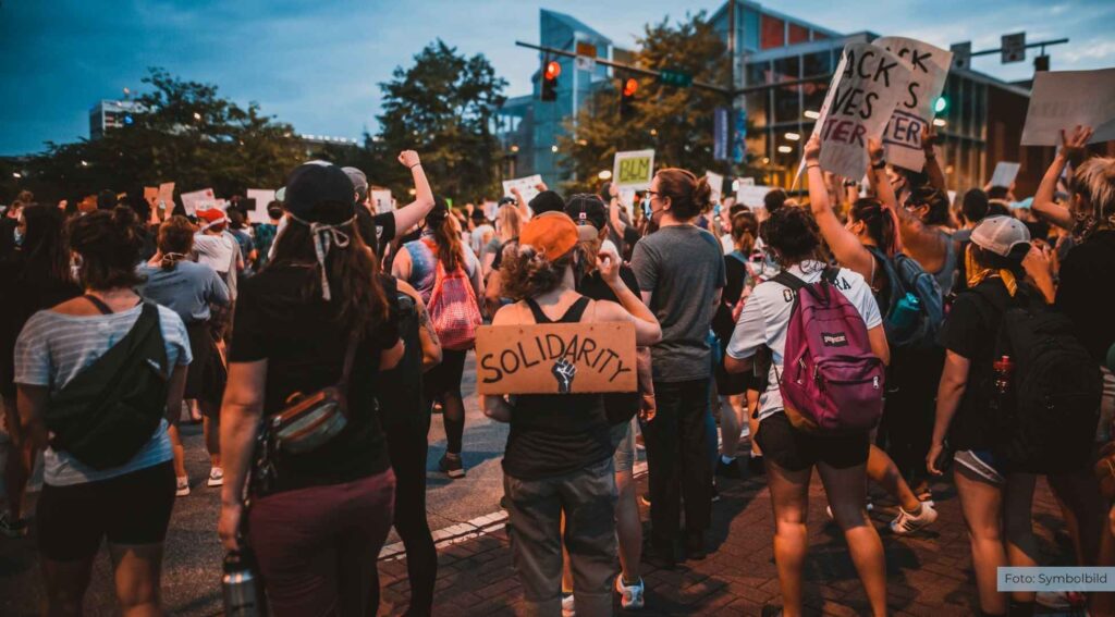 Gedenkveranstaltung in Meppen: Schüler setzen Zeichen gegen Antisemitismus
