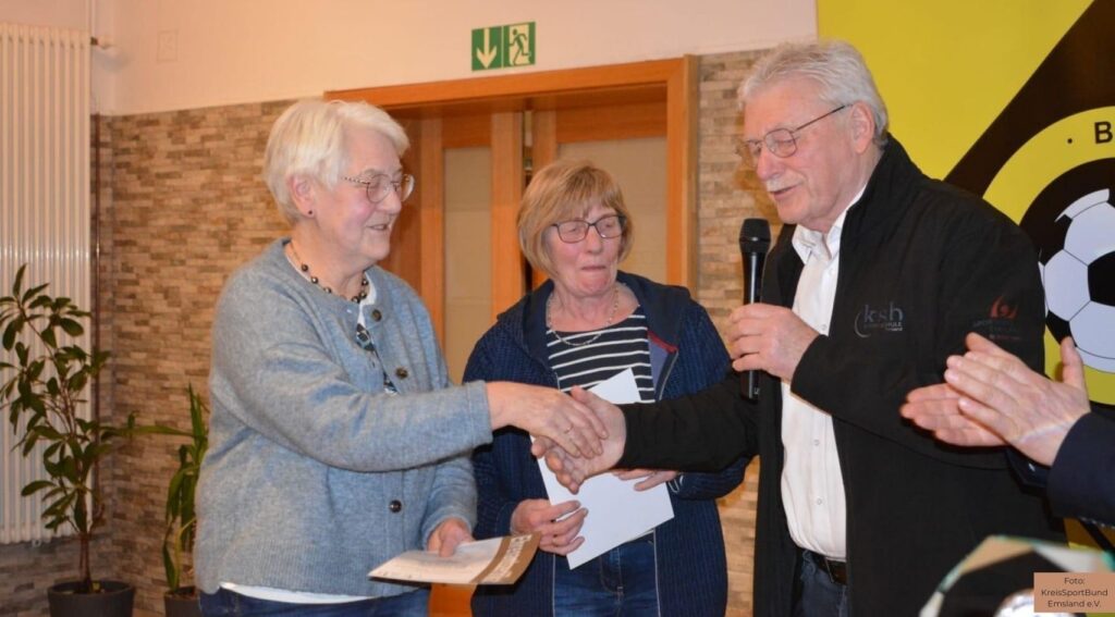 Goldene Auszeichnung für ehrenamtliches Engagement in Clusorth-Bramhar