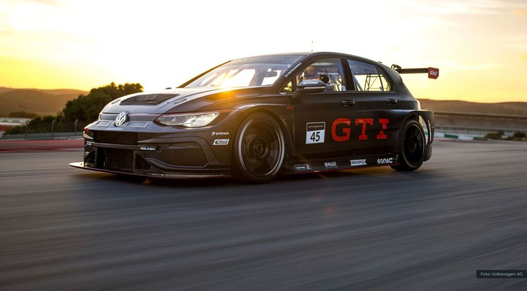 GTI-Weltpremiere und Rennfieber: Volkswagen feiert mit Fans am Nürburgring