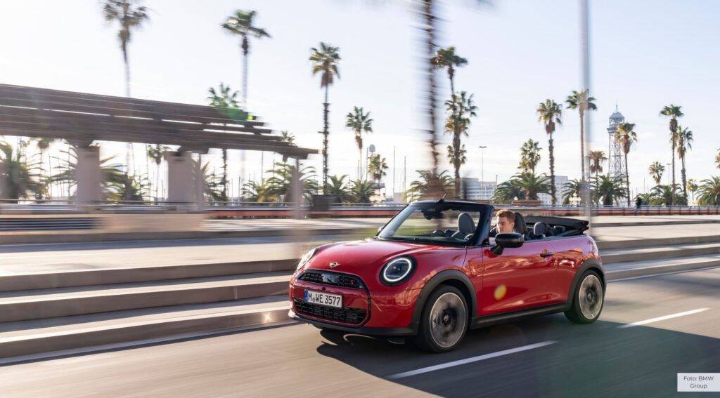 MINI Cooper Cabrio S in Chili Red-3