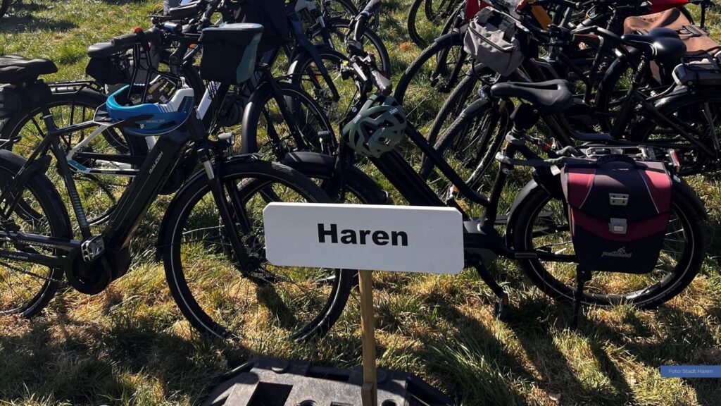 Anradeln 2025: 88 Radbegeisterte aus Haren radeln nach Lünne