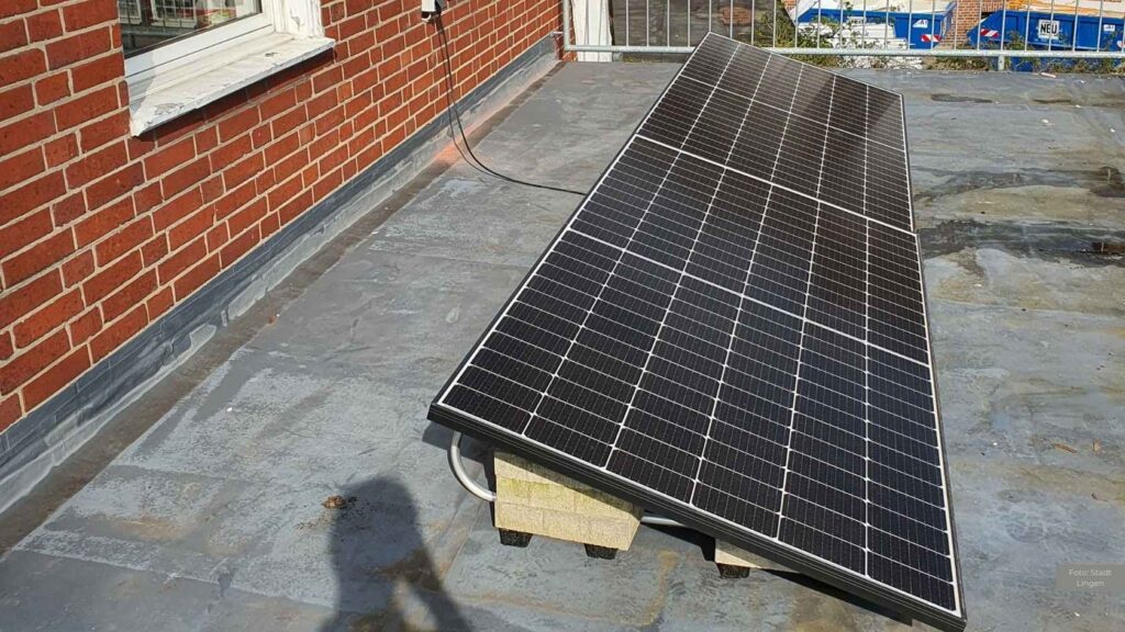 Klimaschutz auf kleinem Raum – Lingen setzt auf Balkonkraftwerk