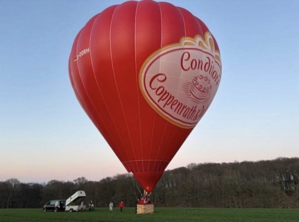 Jubiläumsfreude hebt ab – Coppenrath & Wiese startet mit eigenem Heißluftballon