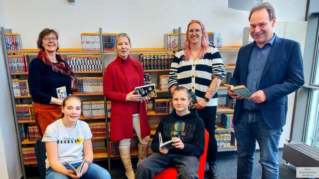 Stadtbibliothek und Ludwig-Povel-Schule vertiefen ihre Zusammenarbeit