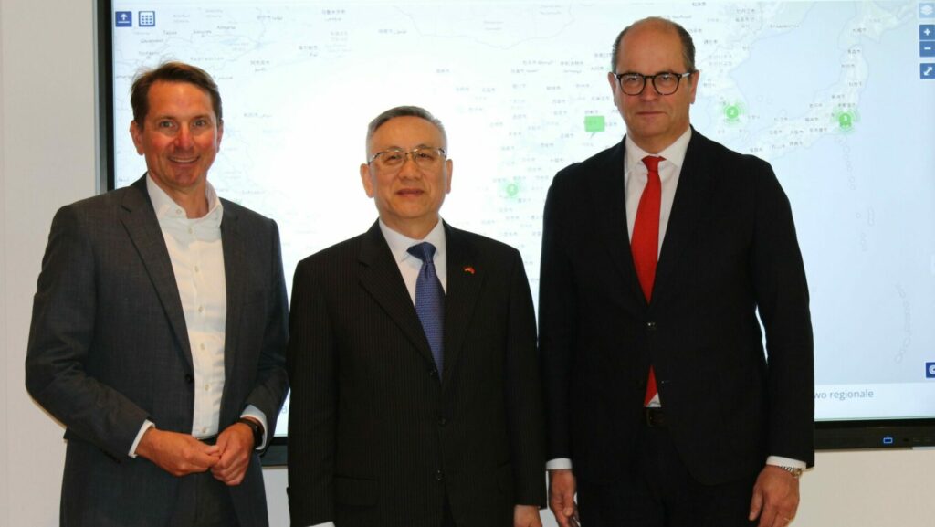 Wirtschaftlicher Brückenschlag: Chinesischer Generalkonsul besucht IHK in Osnabrück