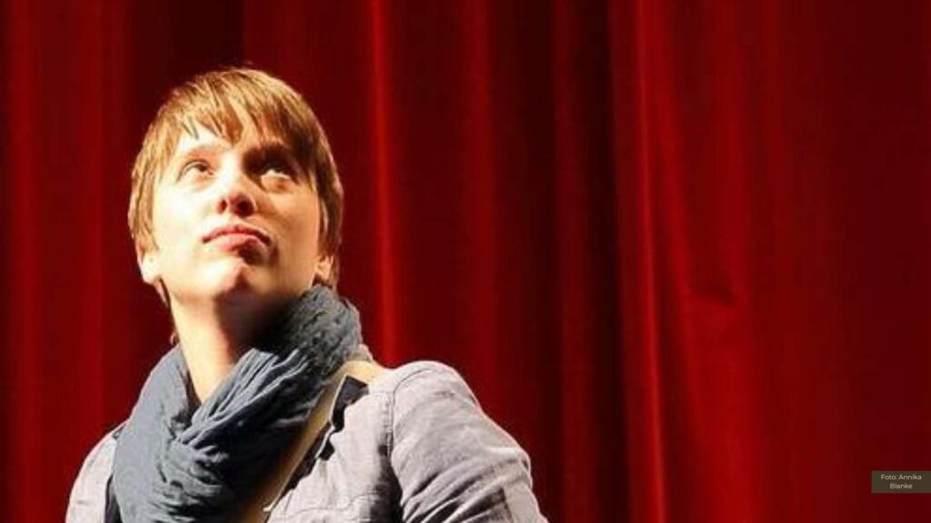 Poetry, Prosa und Pointen: Annika Blanke liest in Lingen