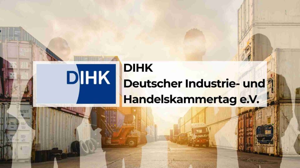 DIHK-Logo über Containerhafen-Hintergrund, für Industrie- und Handelsvertretung in Deutschland.