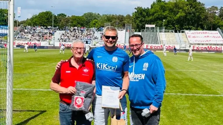 Ehrenamt mit Herz: Björn Herbers beim SV Meppen für sein Engagement geehrt