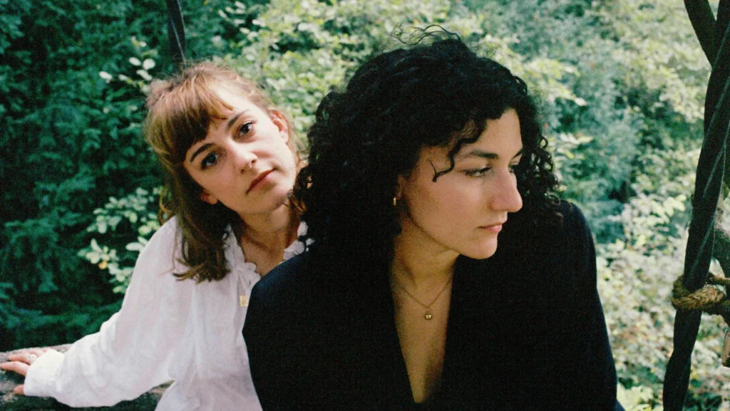 Herbst- und Wintertouren 2025/26: Von Indie-Poesie bis Metal-Wucht – Diese Acts kommen nach Deutschland