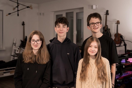 Rockytrio beim internationalen Low-Vision Song Contest – Livestream aus Berlin