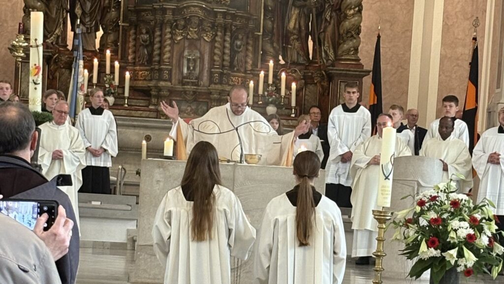 Erste Messe von Kaplan Torsten Pastor – Primizfeier in Haren berührt die Gemeinde