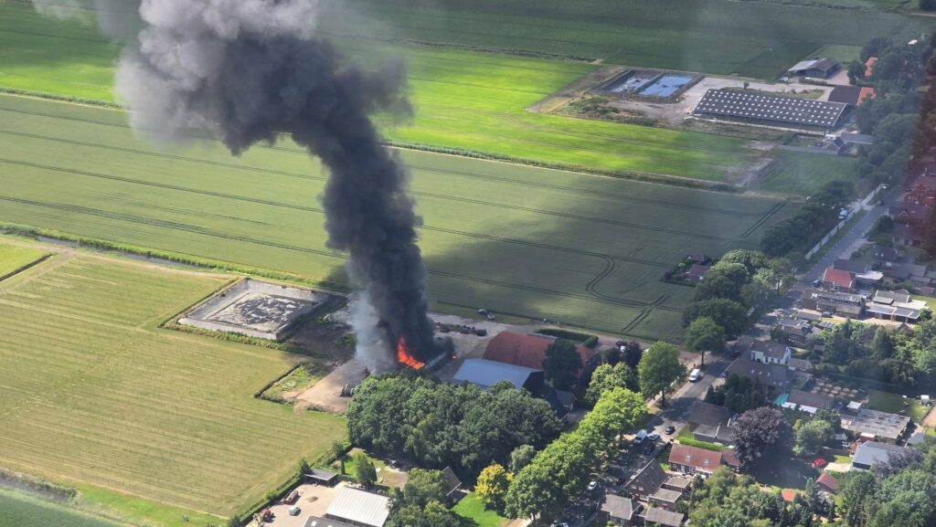 Dankern – Flugschule 22skys entdeckt Brand aus der Luft: Schnelle Reaktion dank Feuerwehr-WhatsApp-Gruppe