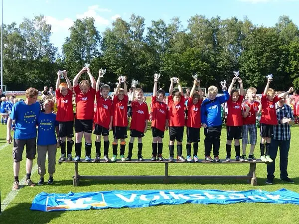 Fußballspaß für 135 Kinder: Große Fußballschule in Lohne geplant