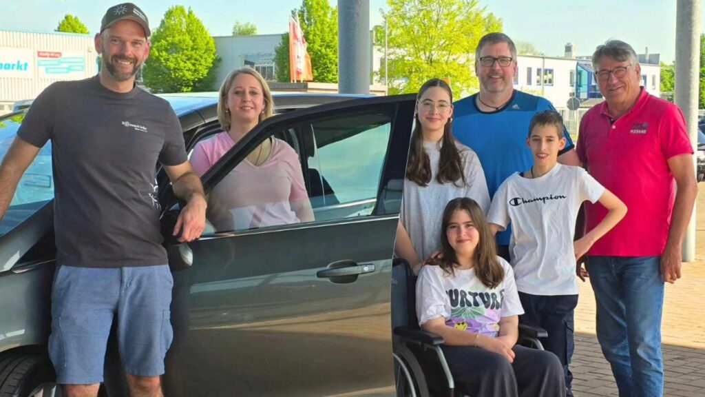 Hilfe für Merle aus Emsbüren – Verein und Autohaus ermöglichen neues Fahrzeug