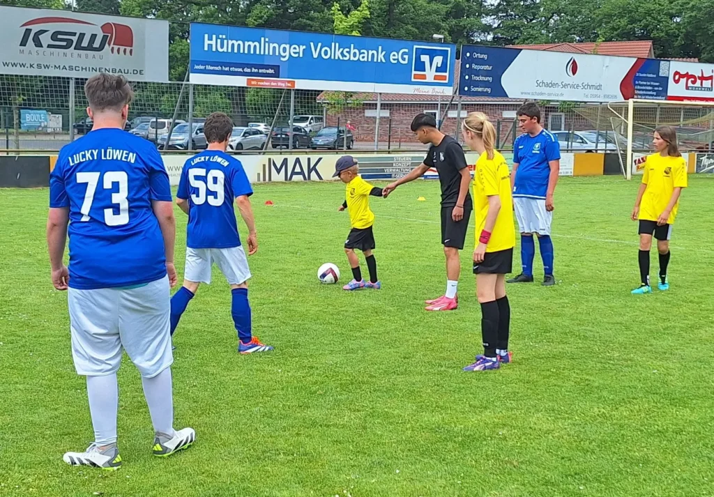 Fußball verbindet – InduS-Spieltag begeistert in Werlte