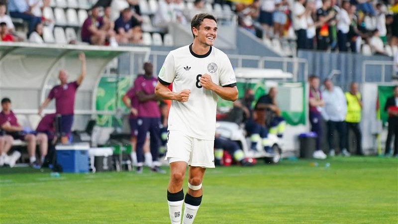VfL Bochum leiht Mittelfeldtalent Kjell Wätjen von Borussia Dortmund aus