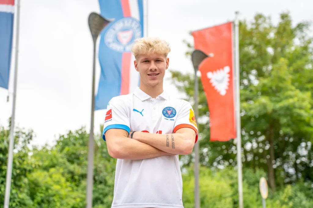 Meppens Talent wechselt in den Norden – Luca Prasse unterschreibt bei Holstein Kiel