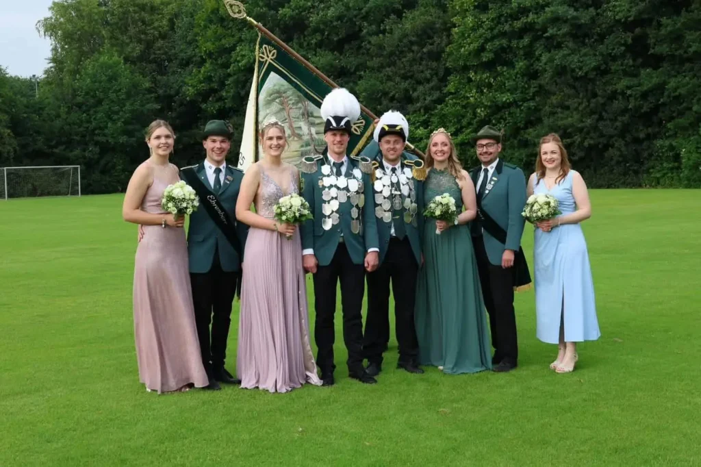 Königlicher Glanz in Lohne – Marcel Nüsse und Lea Brink regieren das Schützenfest