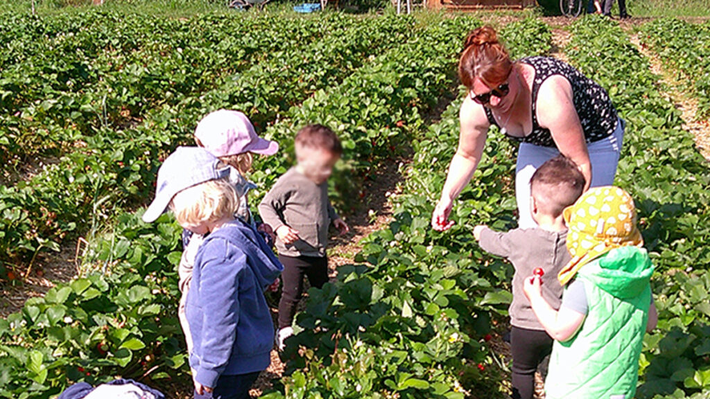 Neuenhaus – Kleine Erdbeerfreunde auf großer Tour