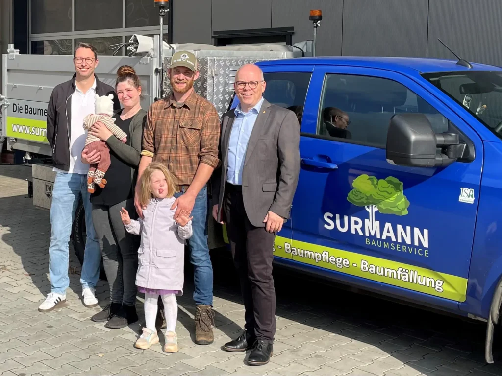 Emsbüren – Bürgermeister besucht Surmann Baumservice: „Facharbeit mit Weitblick“