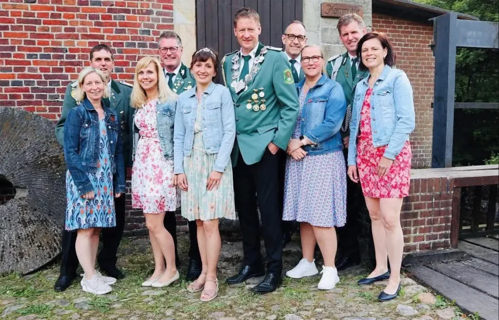 Thomas regiert in Vormeppen: Neue Majestät der Schützengilde gekrönt