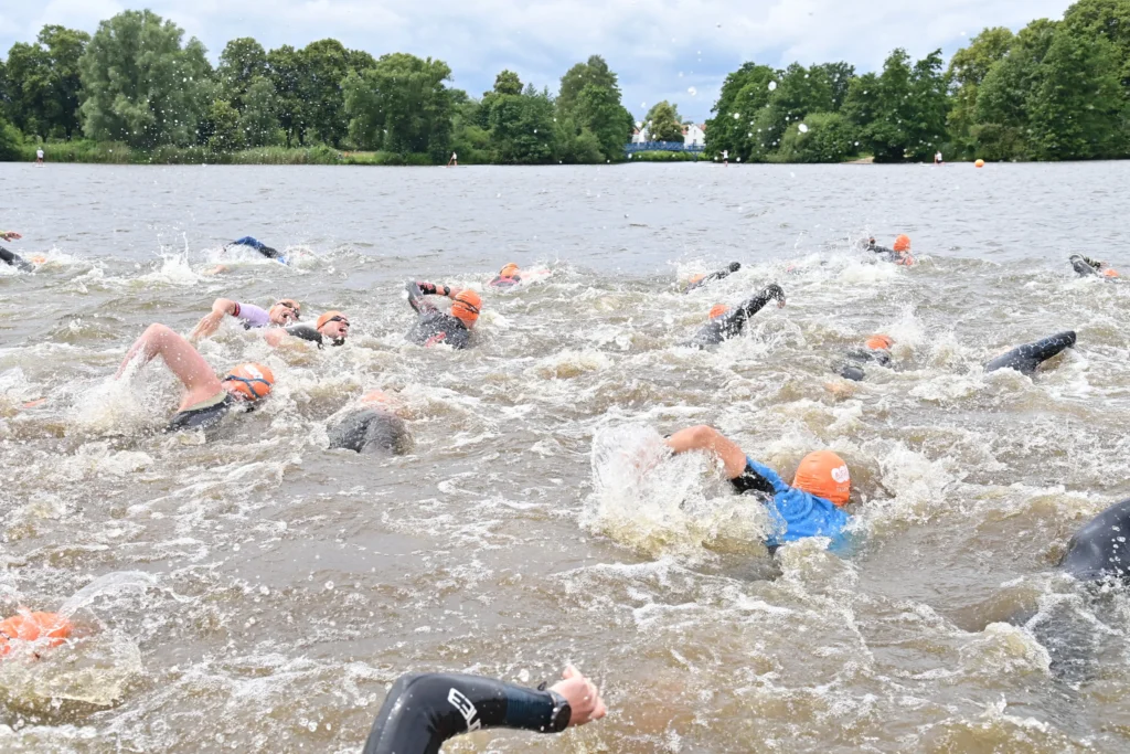 Fit für den Nordhorner Triathlon – Vorbereitungstrainings starten am Vechtesee