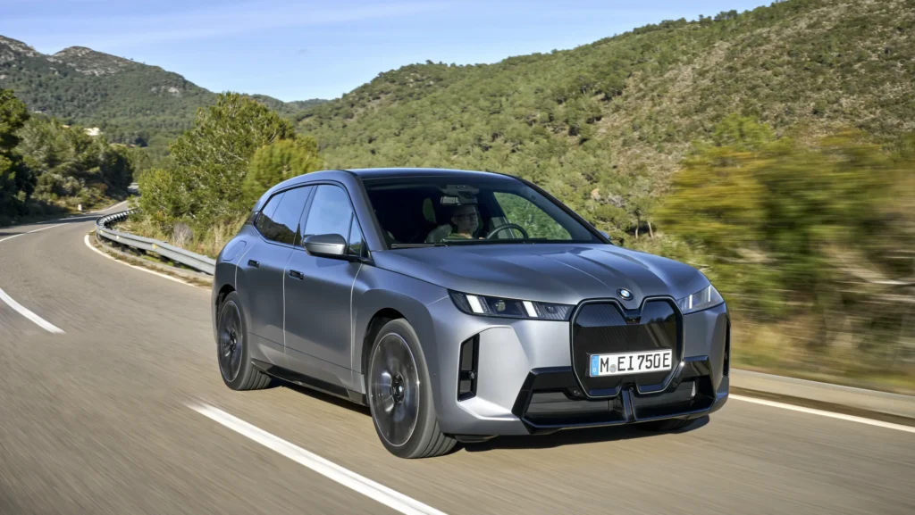 BMW Group steigert Absatz bei E-Fahrzeugen – Erfolgreiches zweites Quartal 2025