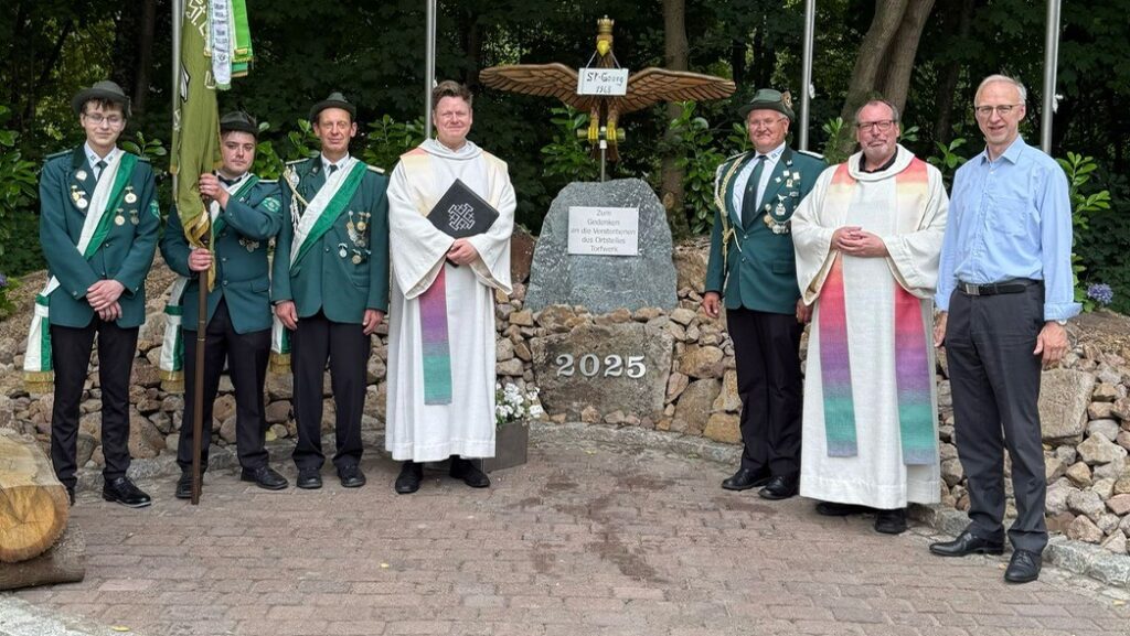 Geeste: Denkmal für den Schützenverein feierlich eingeweiht