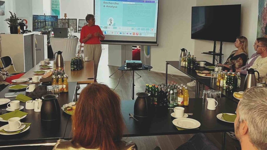 Nordhorn – Künstliche Intelligenz im Berufsalltag: Neue Impulse bei der „Smarten Morgenstunde“