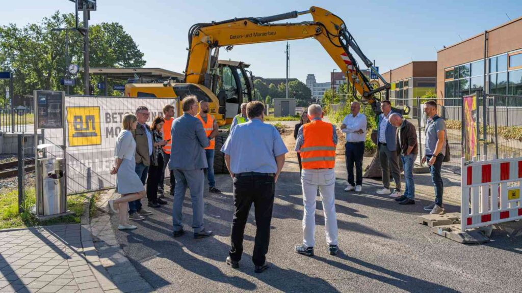 Südwestliches Bahnhofsumfeld in Nordhorn wird aufgewertet – Bau der „Ladestraße“ hat begonnen