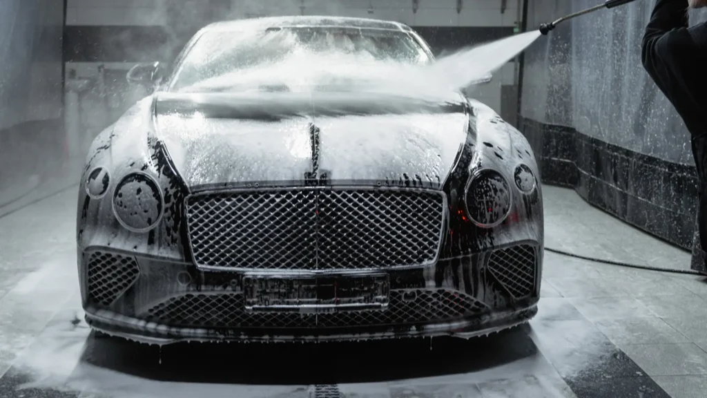 Kein Schadenersatz bei verdeckten Kratzern – Gericht entlastet Waschanlage