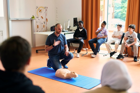 Nordrhein-Westfalen setzt auf Reanimation – Schulen führen verpflichtenden Unterricht ein