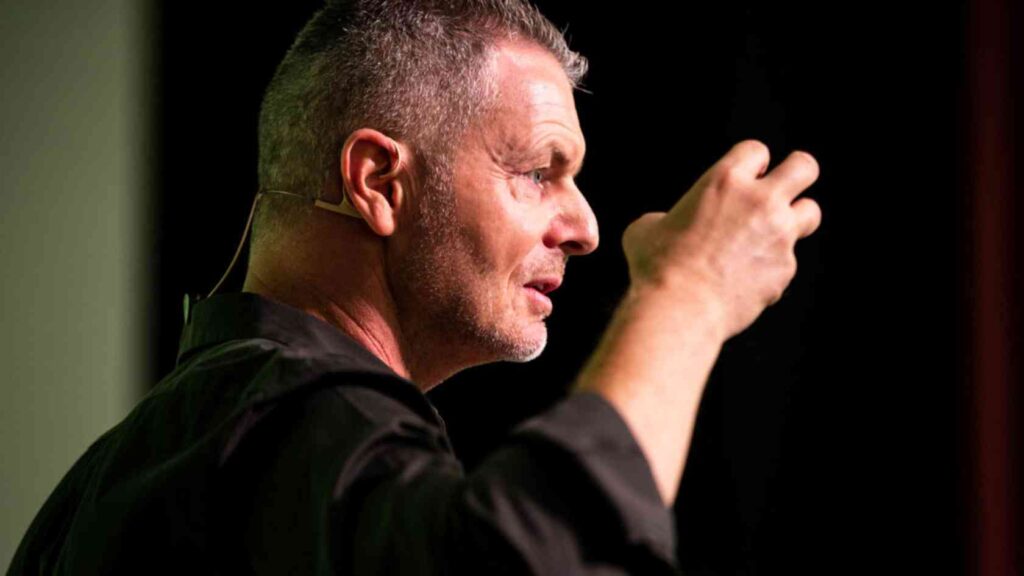 Dirk Kreuter im Interview – Vertriebsexperte im Gespräch über digitale Transformation