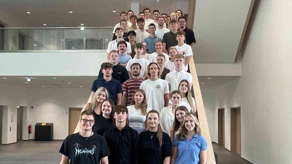 41 neue Studierende starten duales BWL-Studium in Osnabrück und im Emsland