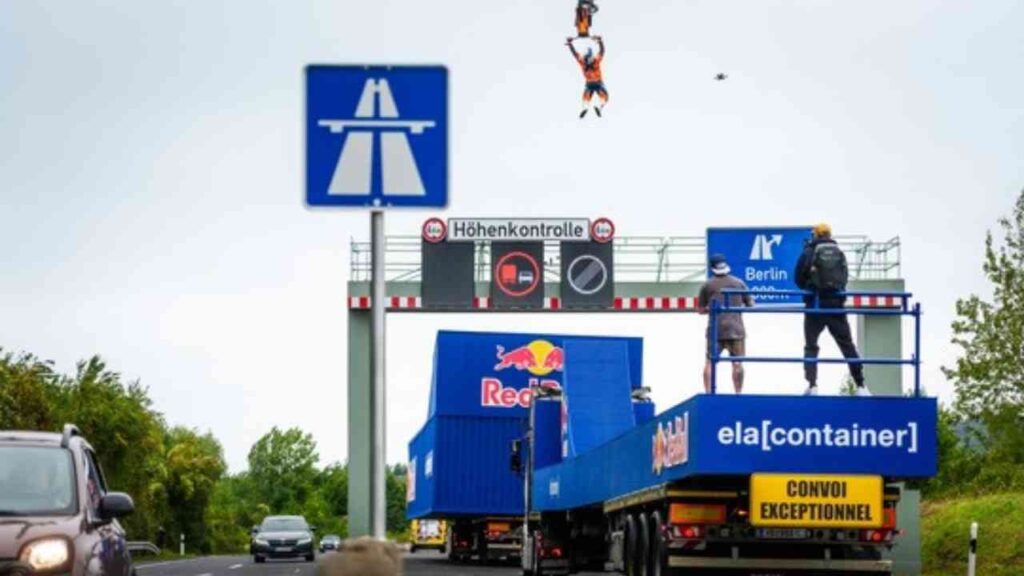 Haren: ELA Container macht spektakulären Red Bull-Stunt mit Luc Ackermann möglich