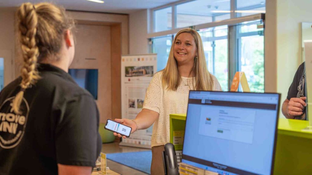 Über 50.000 Gästekarten: Erfolgreicher Start für touristisches Angebot in der Grafschaft