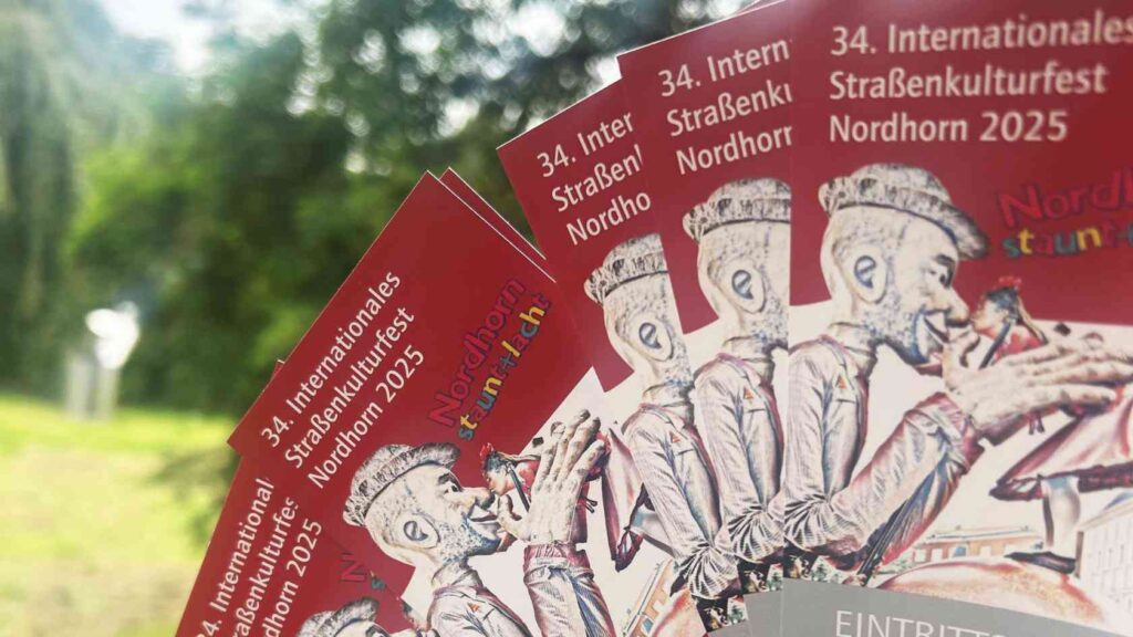 Varieté‑Shows Straßenkulturfest Nordhorn im Zirkuszelt