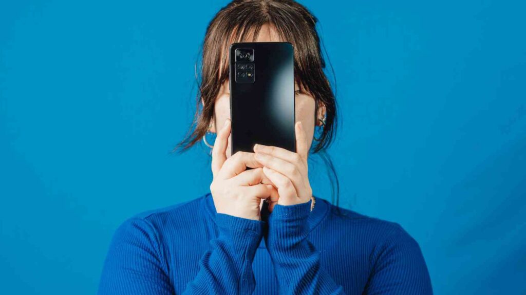 Wiener Forschungsteam entwickelt programmierbare Filter für Smartphones