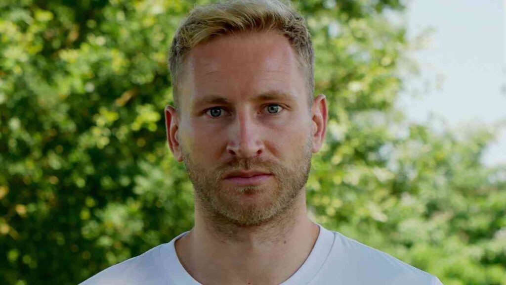 Spelle: Elpermann nach Roter Karte nur für ein Spiel gesperrt