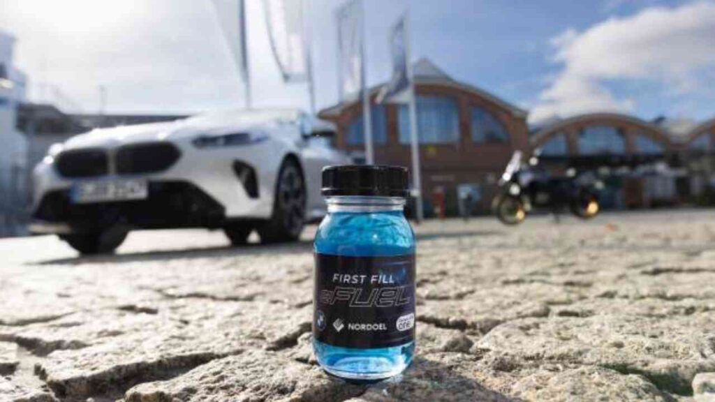 BMW-Produktionshalle mit eFuel-Erstbefüllung