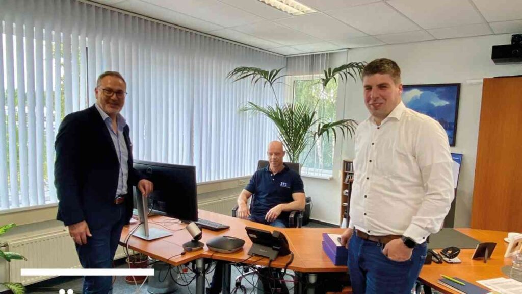 Bürgermeister Knurbein besucht ITSCO: Nachhaltige IT aus Meppen überzeugt