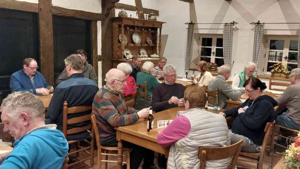Teilnehmer beim Doppelkopfturnier im Haus Büter in Haselünne