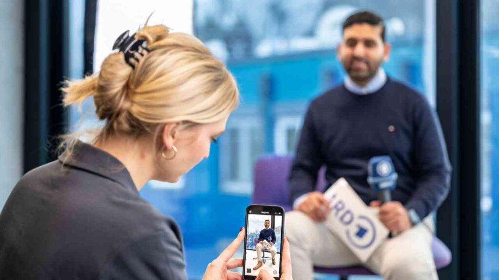 Medienbildung mit der ARD und Volkshochschulen