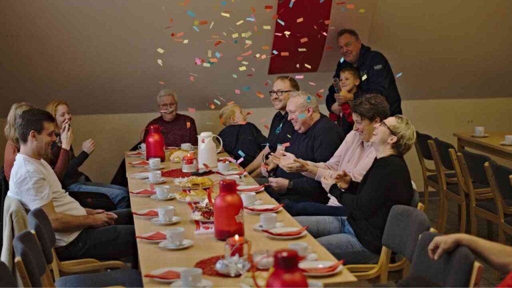 Hella Arens mit Ehrung im Vereinsheim