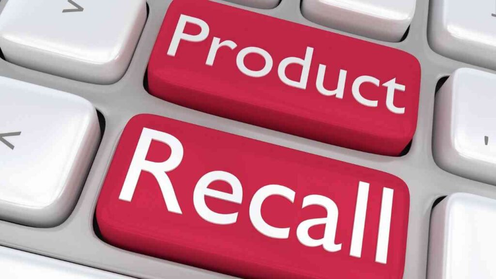 Rote Tasten auf einer Computertastatur mit der Aufschrift 'Produkt' und 'Rückruf'.